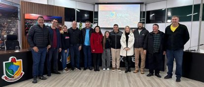 Câmara de Xanxerê homenageia piloto Beatriz Ferretti com Moção de Aplausos