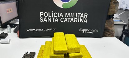Homem que fugiu de abordagem policial é detido com oito quilos de maconha em Chapecó 