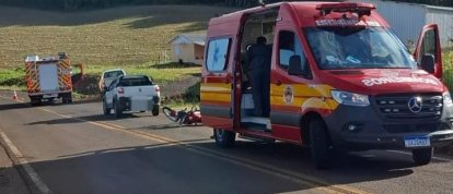 Colisão entre moto e carro deixa motociclista ferido na SC-492