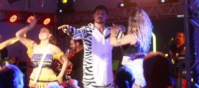 VÍDEO: Banda Luma Mega Show anima Carnaval de Ponte Serrada