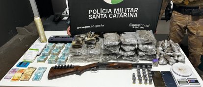 Homem é preso com mais de 11 kg de entorpecentes, arma e R$ 88 mil em dinheiro