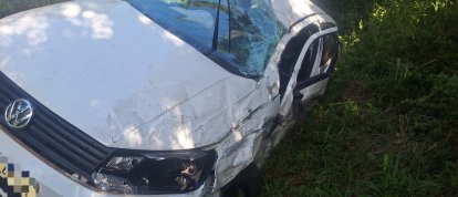 Colisão entre automóveis deixa dois feridos na SC-283