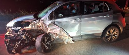 Colisão frontal entre carro e caminhão é registrada na SC-480 em Bom Jesus