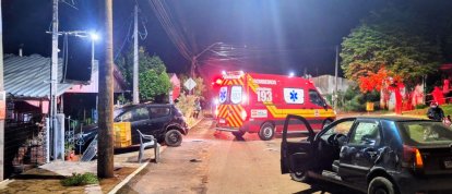 Motorista fica ferido após colisão seguida de capotamento no Oeste