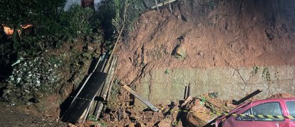 Deslizamento de terra atinge residência e obriga retirada de família em Joaçaba