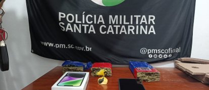 Motocicleta é abordada após fuga e mais de 1 kg de drogas são apreendidos em Jaborá