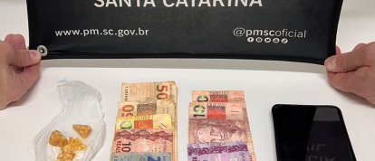 Carro apontado em denúncias de entrega de drogas é abordado e dois são presos em Xanxerê