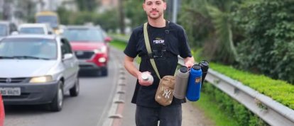 Jovem vende café em semáforo de Lages para ocupar a mente e superar vício em bets