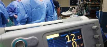 Mãe será ressarcida por despesas em UTI particular após falta de vaga na rede pública