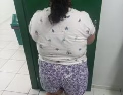 Mulher que se passava por adolescente ganhou festa de 12 anos e viveu por 14 meses com família em Joinville