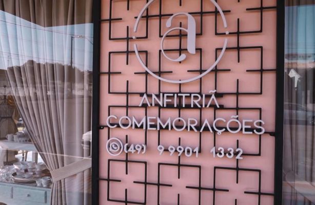 Na Anfitriã, em Xanxerê, você encontra presentes, decoração e itens para comemorações