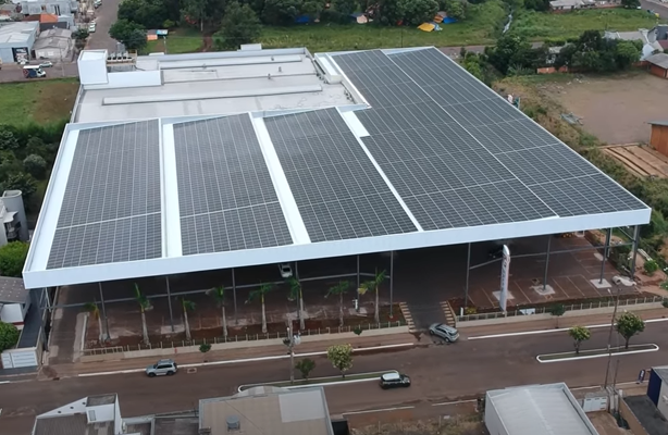 Super Gentil Victoria finaliza a cobertura do estacionamento