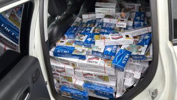Homem é preso com 10 mil maços de cigarros contrabandeados na BR-282, em Irani