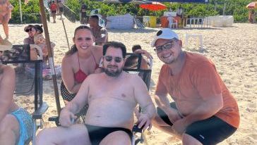 VÍDEO: dupla Mateus e Gabriela encontra cantor Marrone e compartilha momento emocionante nas redes sociais 