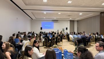 VÍDEO: 10ª edição do Encontro Empresarial destaca mudanças da NR1 e fatores psicossociais com apoio do Sicoob Credimoc