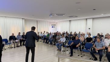 VÍDEO: lideranças debatem traçado da BR-282 em reunião com o DNIT