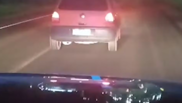 VÍDEO: Um motorista foi flagrado pela PRF dirigindo em zigue-zague na BR-282, em Xaxim 