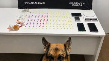 Dois foragidos são recapturados com drogas durante operação da Polícia Militar em Chapecó
