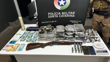 Homem é preso com mais de 11 kg de entorpecentes, arma e R$ 88 mil em dinheiro