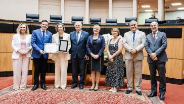 AMA Xanxerê tem trabalho reconhecido recebendo o prêmio Asas da Inclusão na Alesc