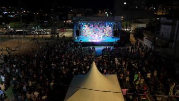 VÍDEO: Espetáculo de Natal, promovido pela CDL, encanta famílias em Xanxerê