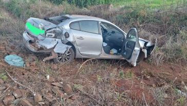 Colisão entre carro e carreta deixa uma pessoa ferida na SC-160