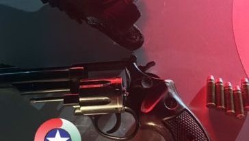 Polícia Militar prende homem por porte ilegal de arma de fogo