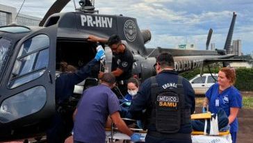 Homem fica gravemente ferido após tombamento de trator no interior de município do Oeste