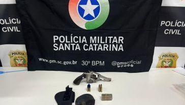 Jovem é baleado pelo padrasto da namorada em Xanxerê e suspeito é preso com revólver 