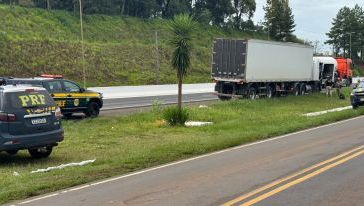 Caminhoneiro sob efeito de anfetamina e com mais de 290 comprimidos é flagrado transitando na BR-480, em Chapecó 