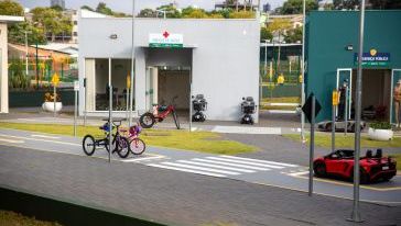 Chapecó Criança é reinaugurada com cidade em miniatura para educação de alunos