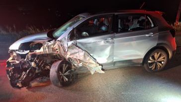 Colisão frontal entre carro e caminhão é registrada na SC-480 em Bom Jesus
