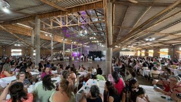 VÍDEO: Evento “Dia Delas” reúne mais de 600 mulheres em Faxinal dos Guedes