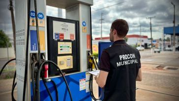 Procon realiza fiscalização em postos de combustíveis no município