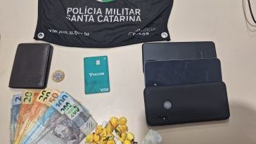 Homem é preso por tráfico de drogas após perseguição na SC-480, no Oeste