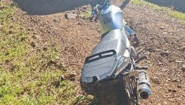 Motocicleta furtada é encontrada abandonada em barranco em Xanxerê
