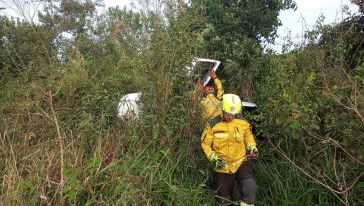 Duas mulheres sofrem ferimentos leves após saída de pista na SC-480 entre Xanxerê e Bom Jesus
