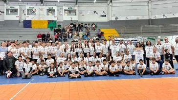 Xanxerê promove evento especial de entrega de uniformes para equipes de handebol