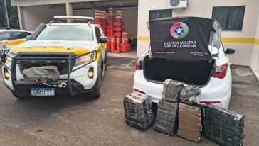 Quase 100 kg de maconha são apreendidos após fuga na SC-160, no Oeste