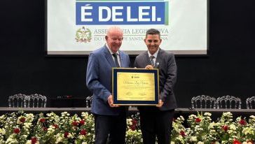VÍDEO: Sessão Solene homenageia Marcos Vieira e Avelino Menegolla em Xanxerê