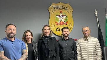 Delegada-Geral Adjunta da Polícia Civil realiza visita institucional em Xanxerê
