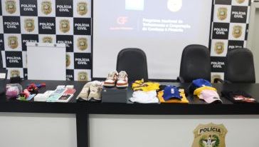 Operação apreende produtos eletrônicos falsificados em estabelecimentos de Chapecó