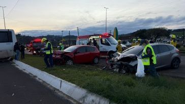 VÍDEO: Grave acidente deixa seis pessoas feridas na BR-282 em Xanxerê