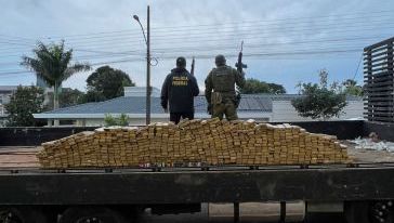 Polícia Federal apreende caminhão com 5,5 toneladas de maconha na fronteira