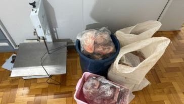 Operação contra abigeato apreende armas, munições e mais de 100 quilos de carne em São Miguel do Oeste