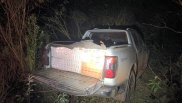 Perseguição entre SC e PR termina com apreensão de 23 mil maços de cigarros contrabandeados e troca de tiros