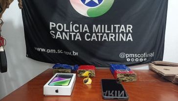 Motocicleta é abordada após fuga e mais de 1 kg de drogas são apreendidos em Jaborá