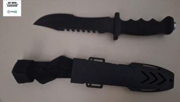 Homem resiste à abordagem da PM e faca é apreendida em Xanxerê