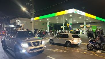 VÍDEO: Ruas ficam movimentadas durante reta final da apuração das Eleições 2026 em Xanxerê
