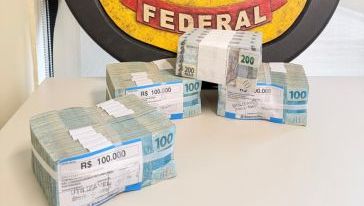 VÍDEO: PF apreende R$ 500 mil em espécie com candidato em Florianópolis
